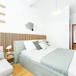 아파트 Rentero Modern Smichov With Balcony