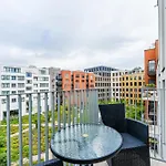 Rentero Modern Smichov With Balcony 아파트 *