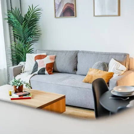 Rentero Modern Smichov With Balcony Daire Prag