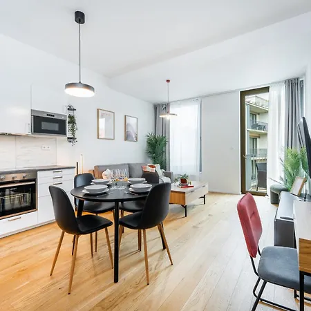 Rentero Modern Smichov With Balcony *