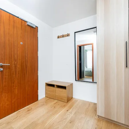 Rentero Modern Smichov With Balcony * Praga
