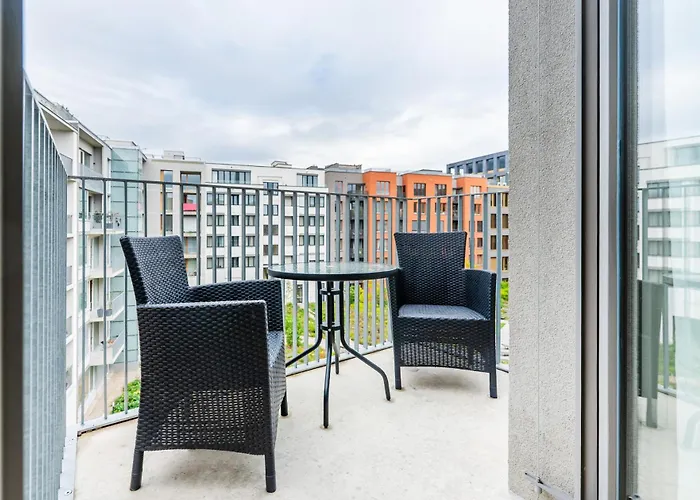 アパート Rentero Modern Smichov With Balcony プラハ